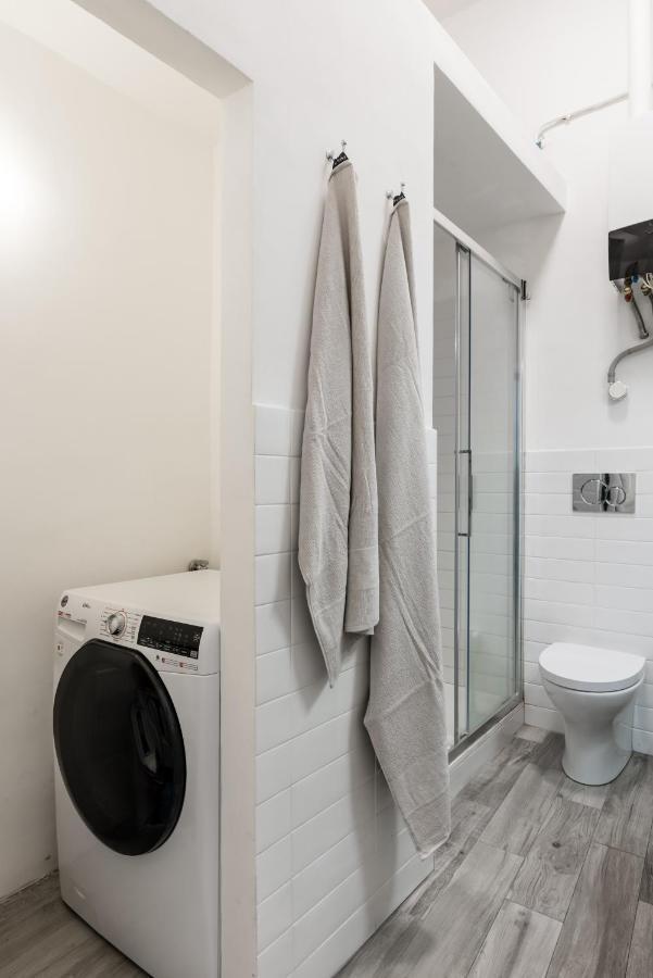 Acquario 5' Free Wifi & Netflix "Prione" By Tilo Apartment'S Genua Exterior foto